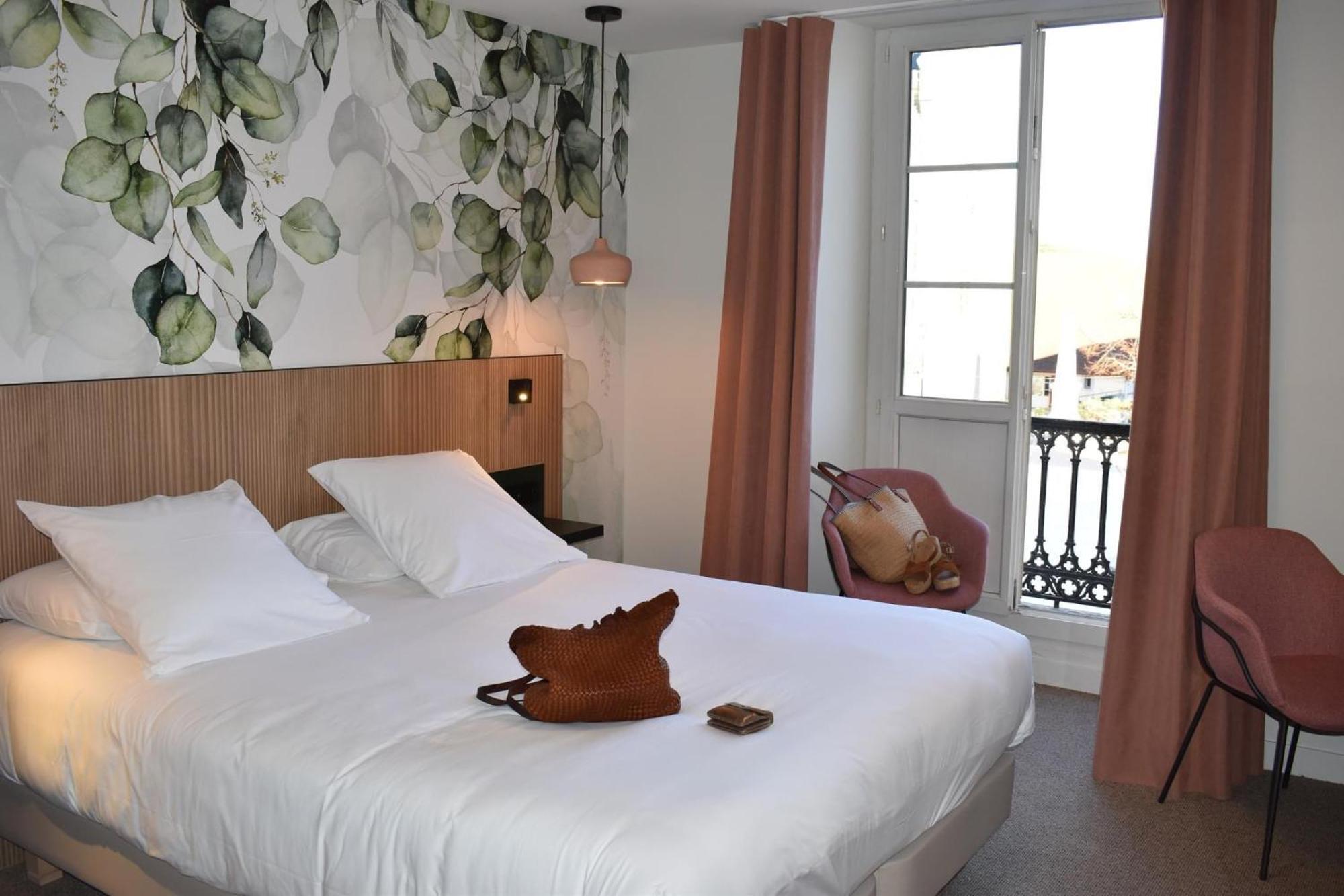Hotel Les Tilleuls Hasparren Zewnętrze zdjęcie